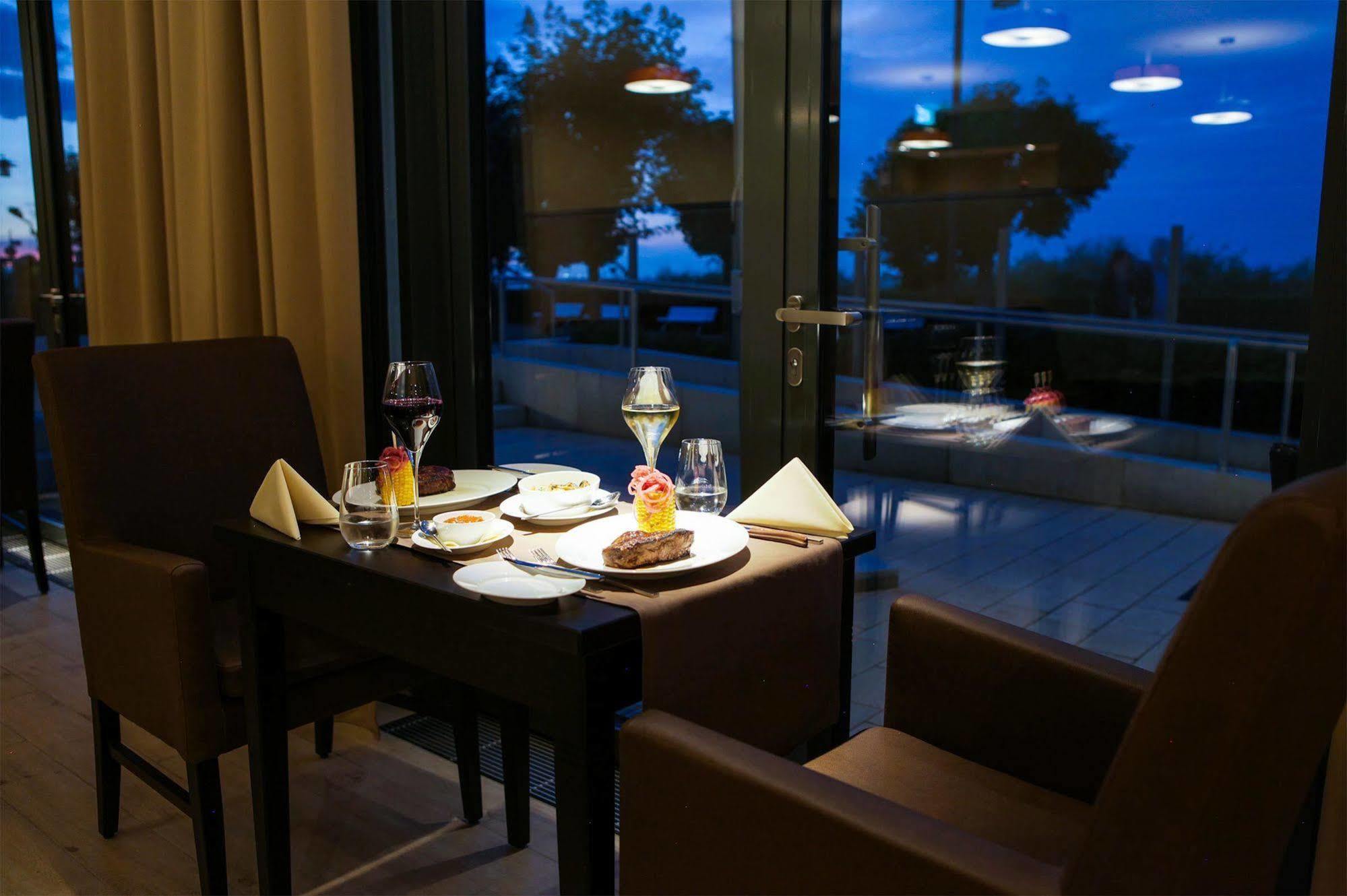 Seetelhotel Kaiserstrand Beachhotel เฮริงสดอร์ฟ ภายนอก รูปภาพ