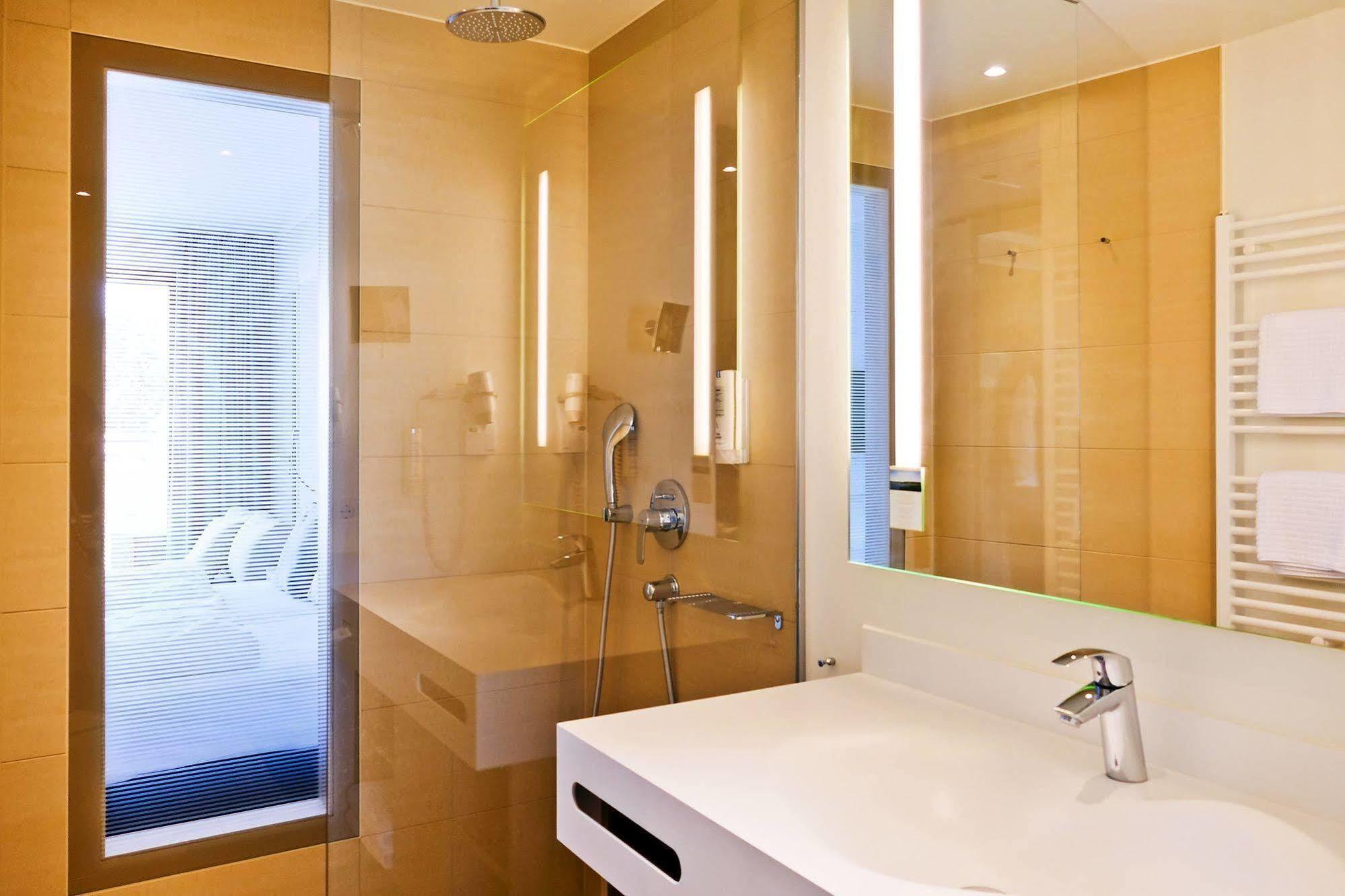 Seetelhotel Kaiserstrand Beachhotel เฮริงสดอร์ฟ ภายนอก รูปภาพ