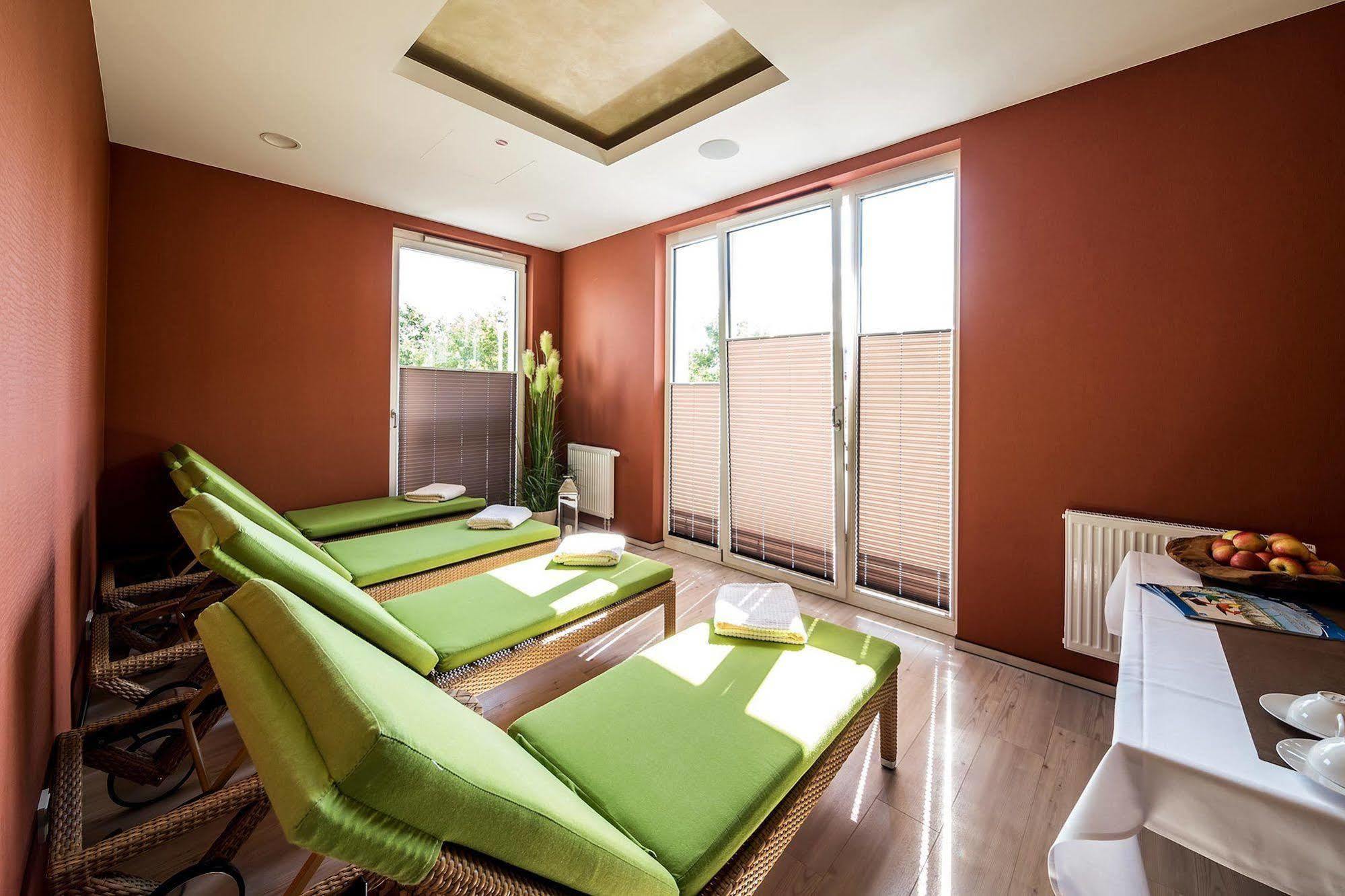 Seetelhotel Kaiserstrand Beachhotel เฮริงสดอร์ฟ ภายนอก รูปภาพ