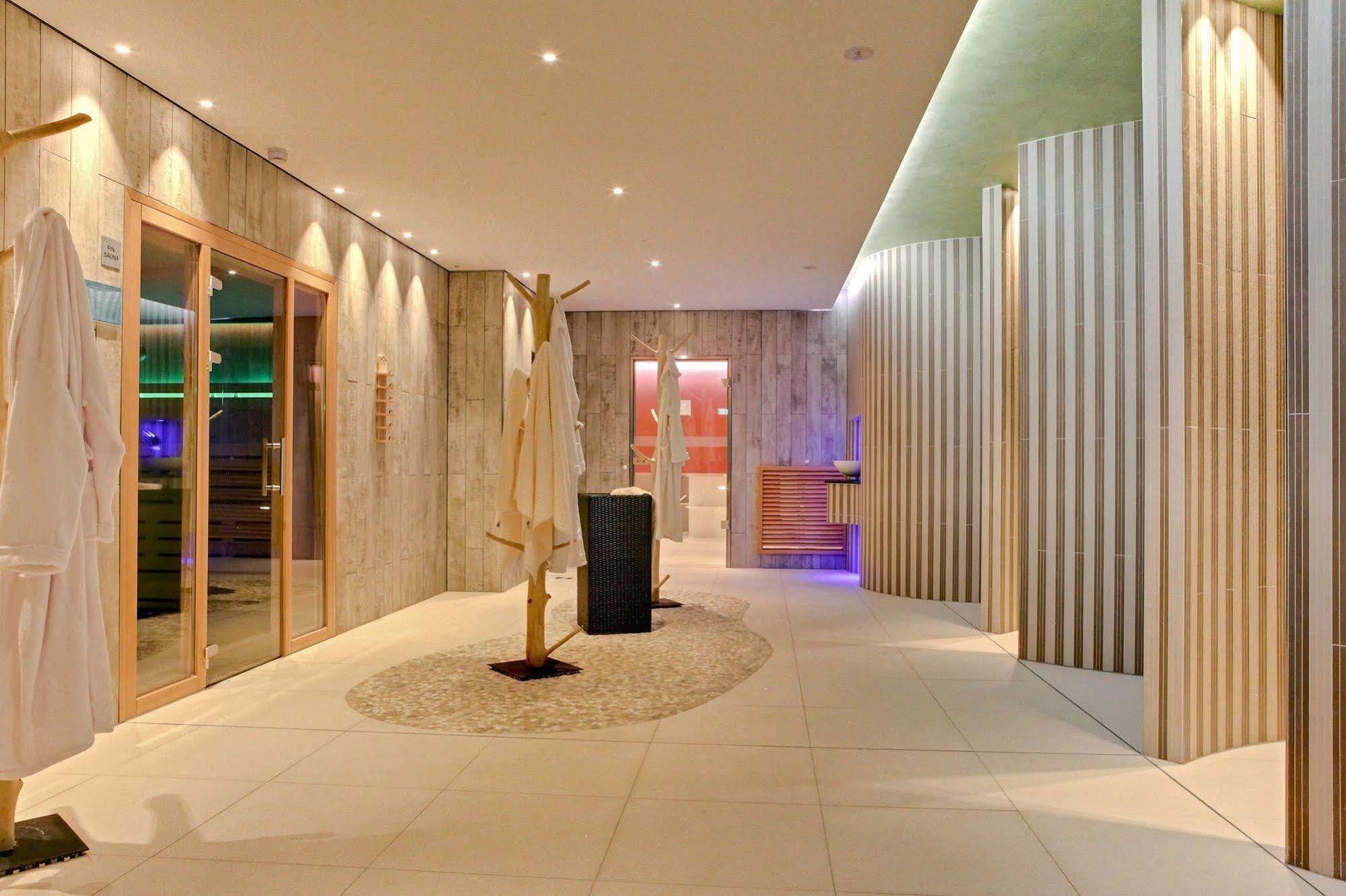Seetelhotel Kaiserstrand Beachhotel เฮริงสดอร์ฟ ภายนอก รูปภาพ